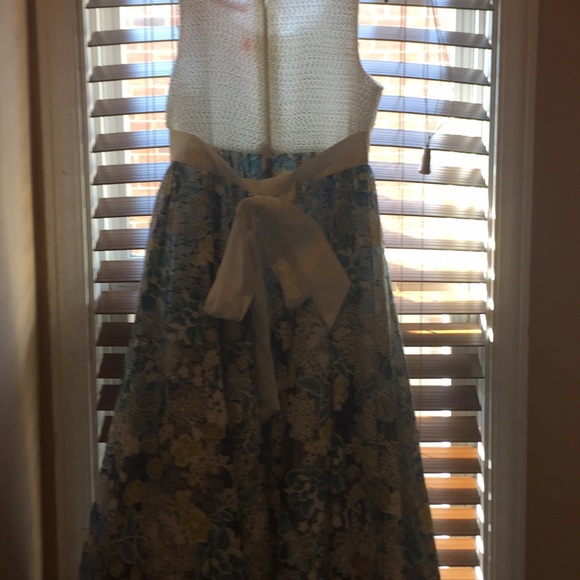 Gorgeous Formal Floral dress - Picture 6 of 6